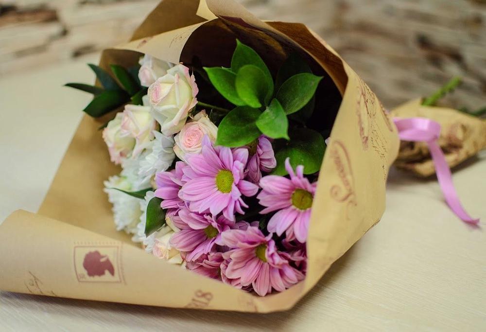 Букет цветов из: Розы и Хризантемы в Зеленогорске