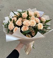 Букет Кремовые розы Латте в Зеленогорске