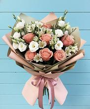 Букет цветов из:  Розы, Альстромерии и Лизиантусы #REPLACE_PRED# Зеленогорске