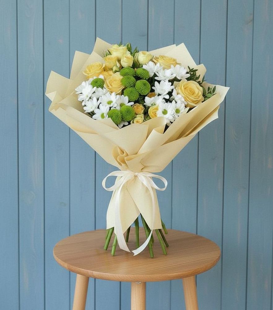 Букет цветов из: Хризантемы и Розы в Зеленогорске