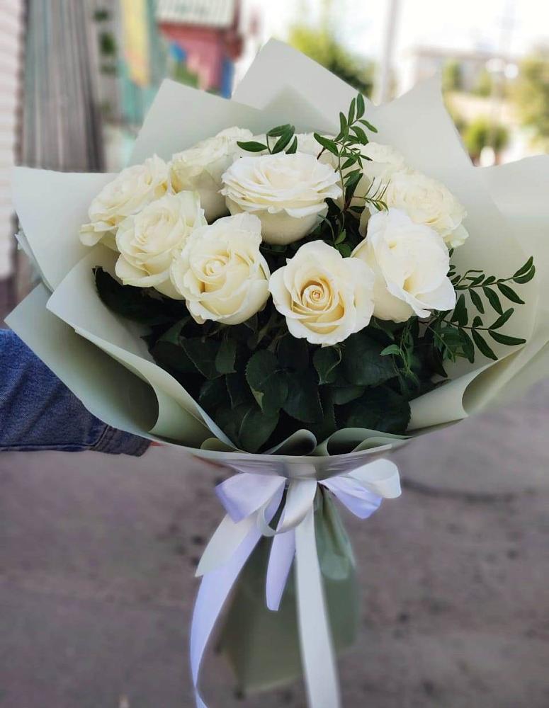 Букет Белые розы Проуд в Зеленогорске