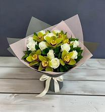 Букет цветов из:  Орхидеи и Розы в Зеленогорске