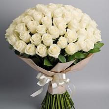 Букет 101 беля роза Белоснежка в Зеленогорске