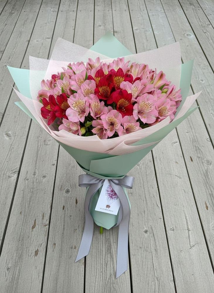 Букет цветов из: Альстромерии в Зеленогорске