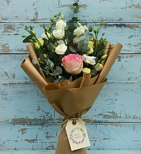 Букет цветов из:  Розы и Лизиантусы в Зеленогорске