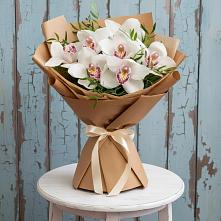 Букет цветов из:  Орхидеи и Розы в Зеленогорске