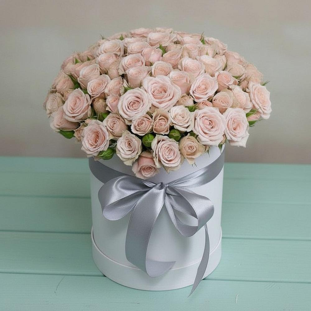 Цветочная композиция из Розы в шляпной коробке в Зеленогорске